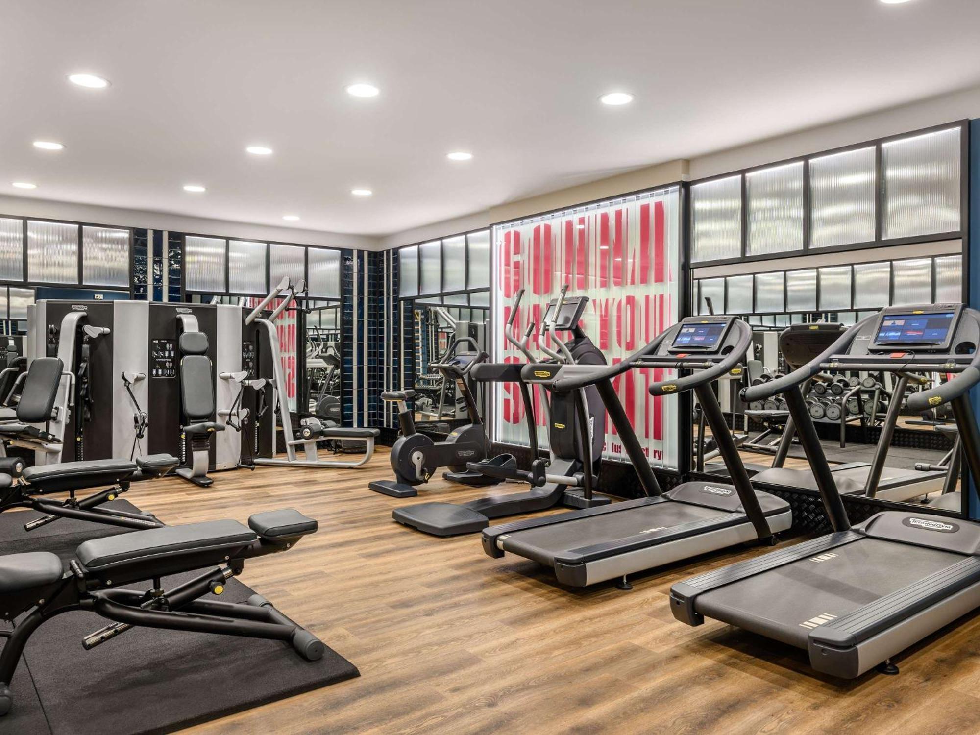 Pullman Budapešť Exteriér fotografie The gym at the hotel